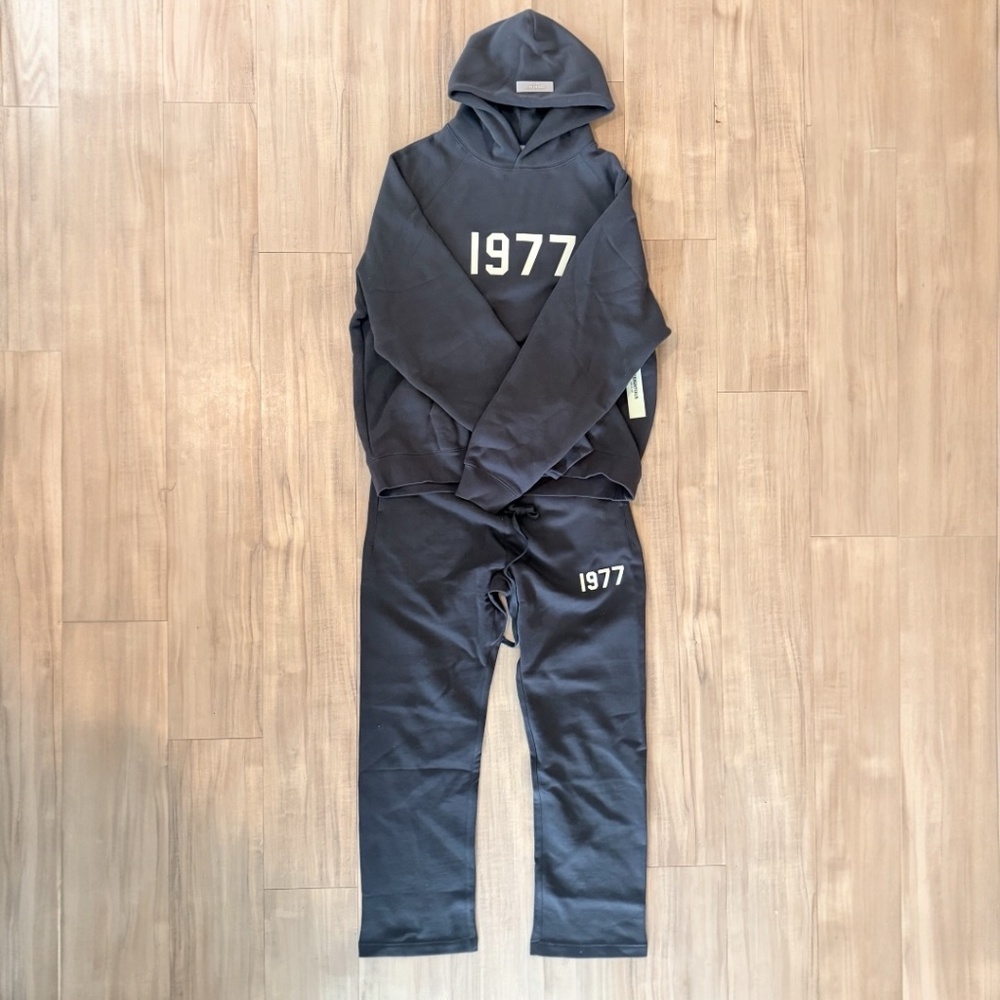 Fear of God 1977 Black Hoodie & Sweatpants Set – Size Large